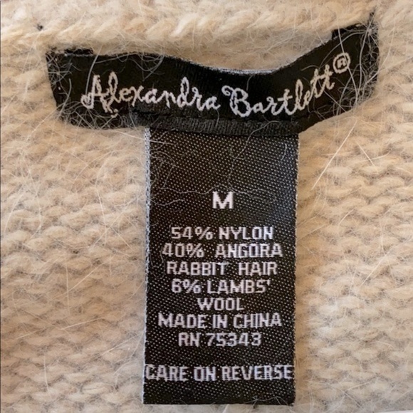 𝅺Alexandra Bartlett  40%angora rabbit hair Sweater SZ M - Picture 3 of 4
